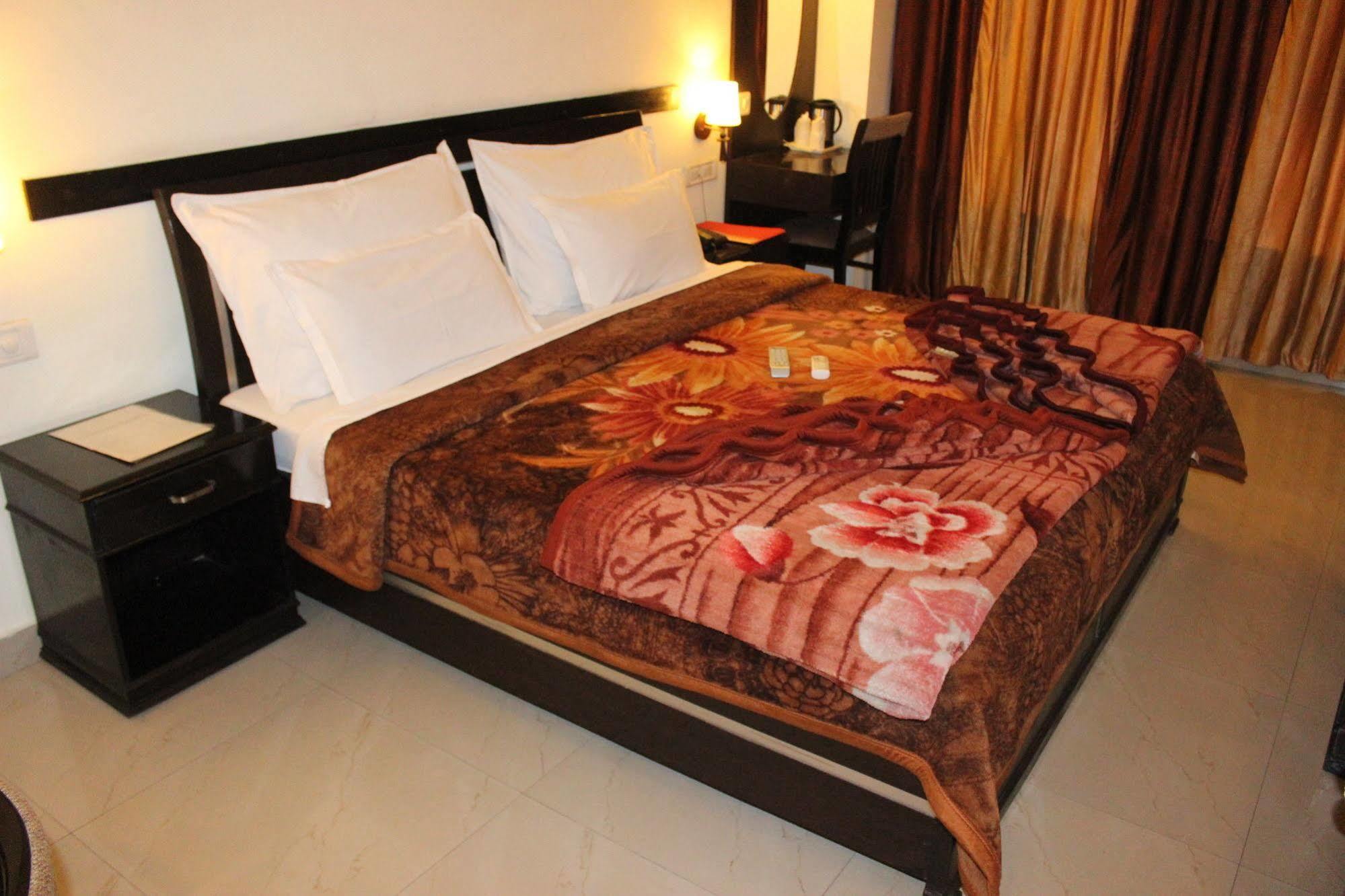 Hotel Hong Kong Inn Amritsar Luaran gambar